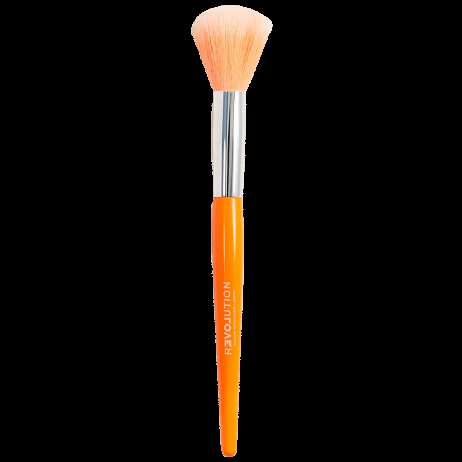 Makeup Revolution Relove Queen Buffing Brush - Easy To Use