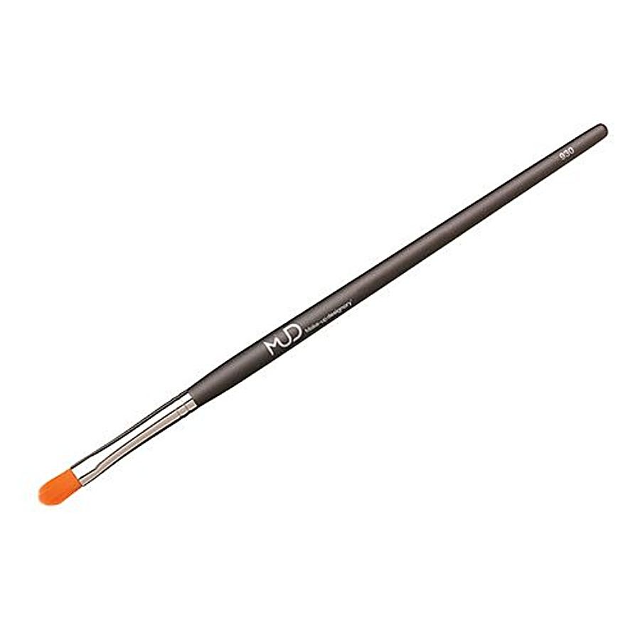 Mud Concealer Brush 930