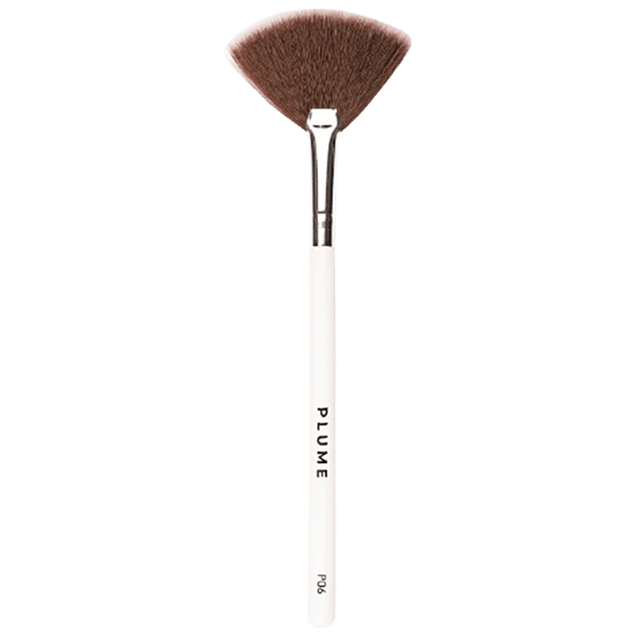 PLUME Professional Highlighter Fan Brush - For Flawless Make Up Application