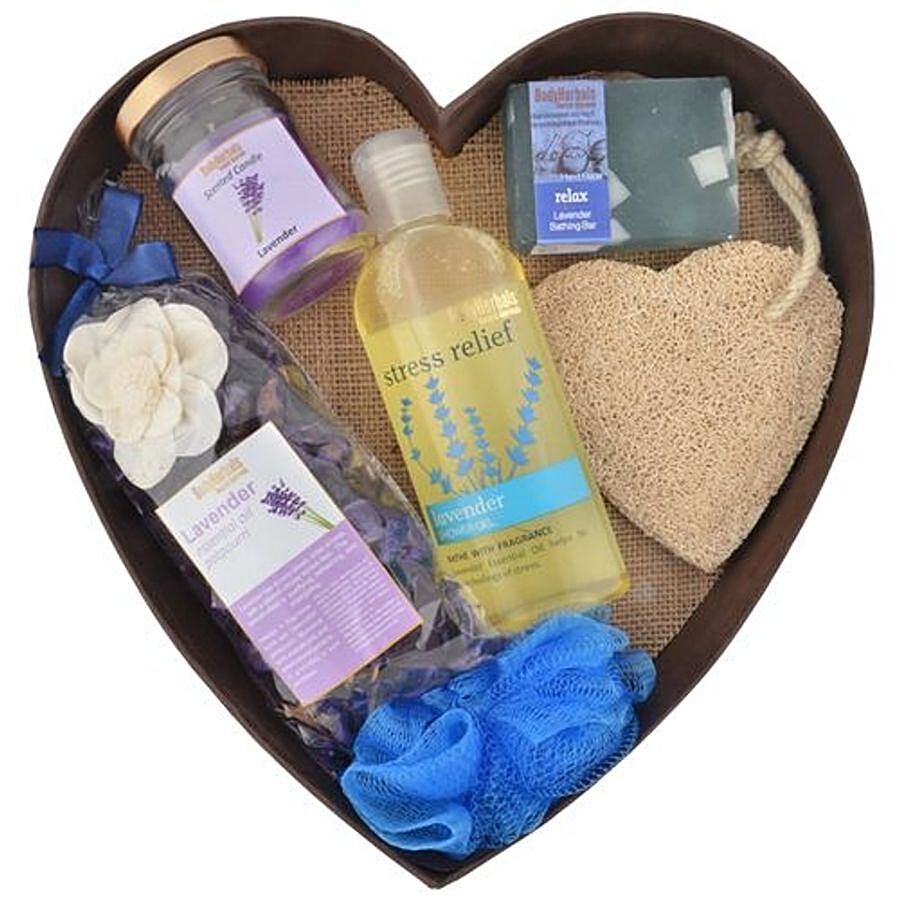 BodyHerbals Lavender Surprise Bathing Set