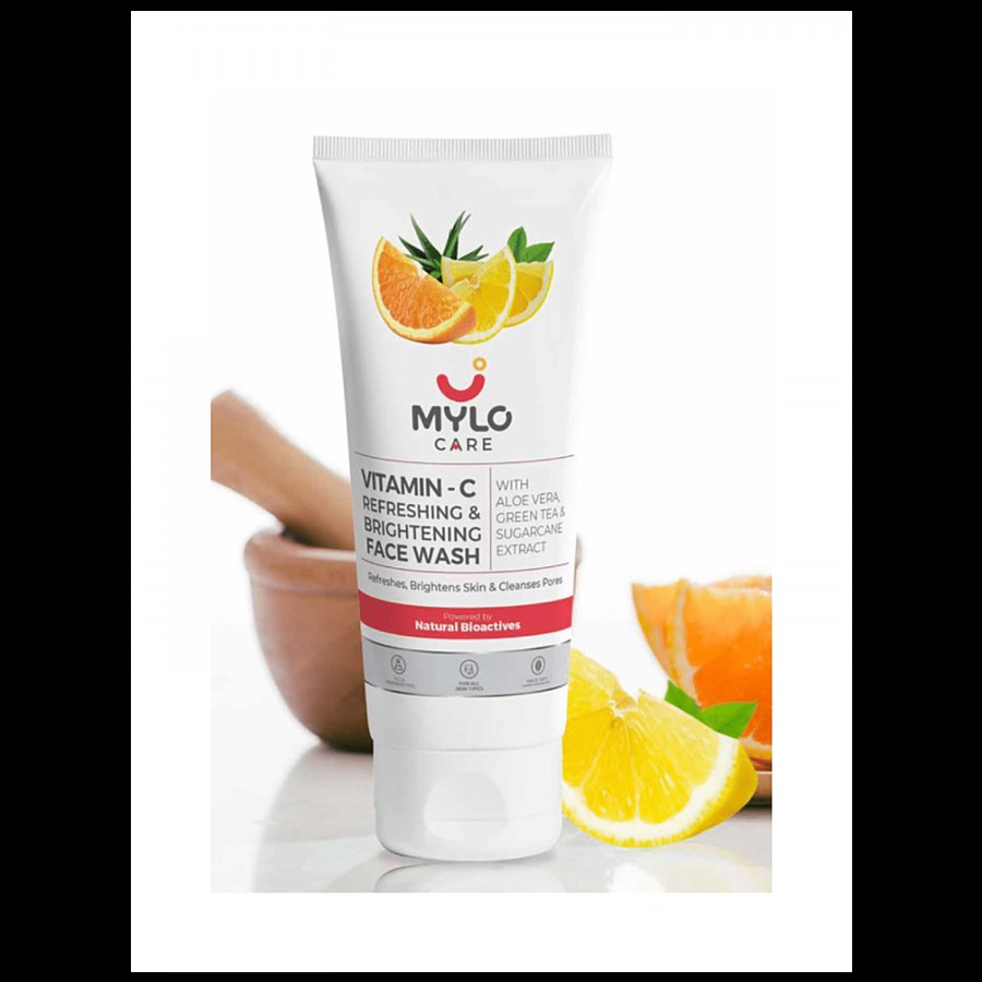 Mylo Care Vitamin C Refreshing & Brightening FaceWash - With Aloe Vera