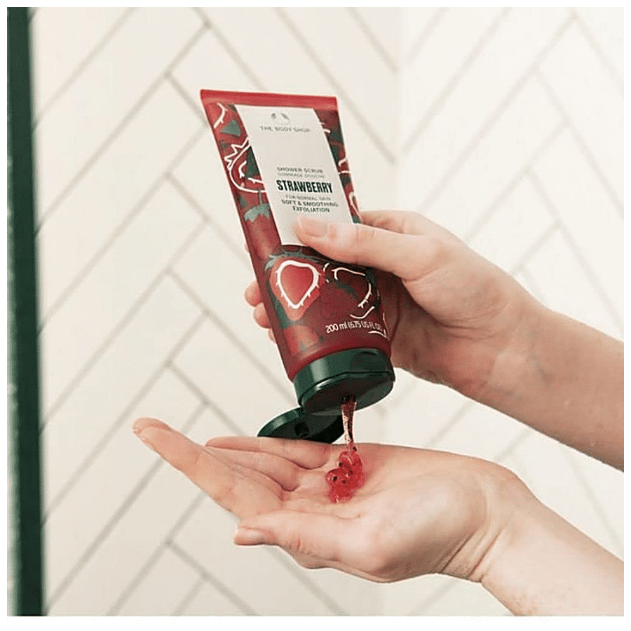 The Body Shop Body Scrub - Strawberry Polish