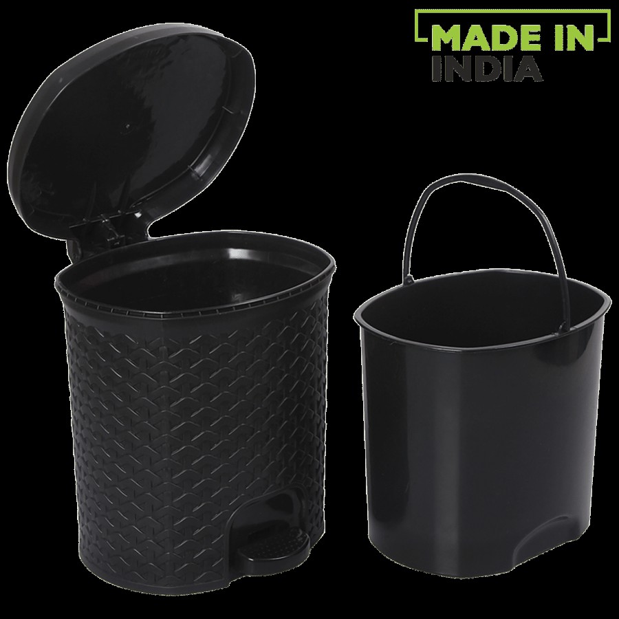 Cello Classic Plastic Dustbin / Garbage Bin - Black