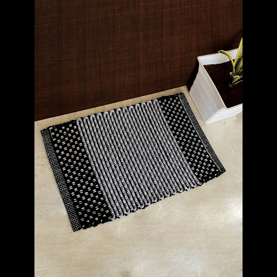 VTI Home Collection Cotton Polyester Hand Woven Door/Floor/Bath Mat - Soft