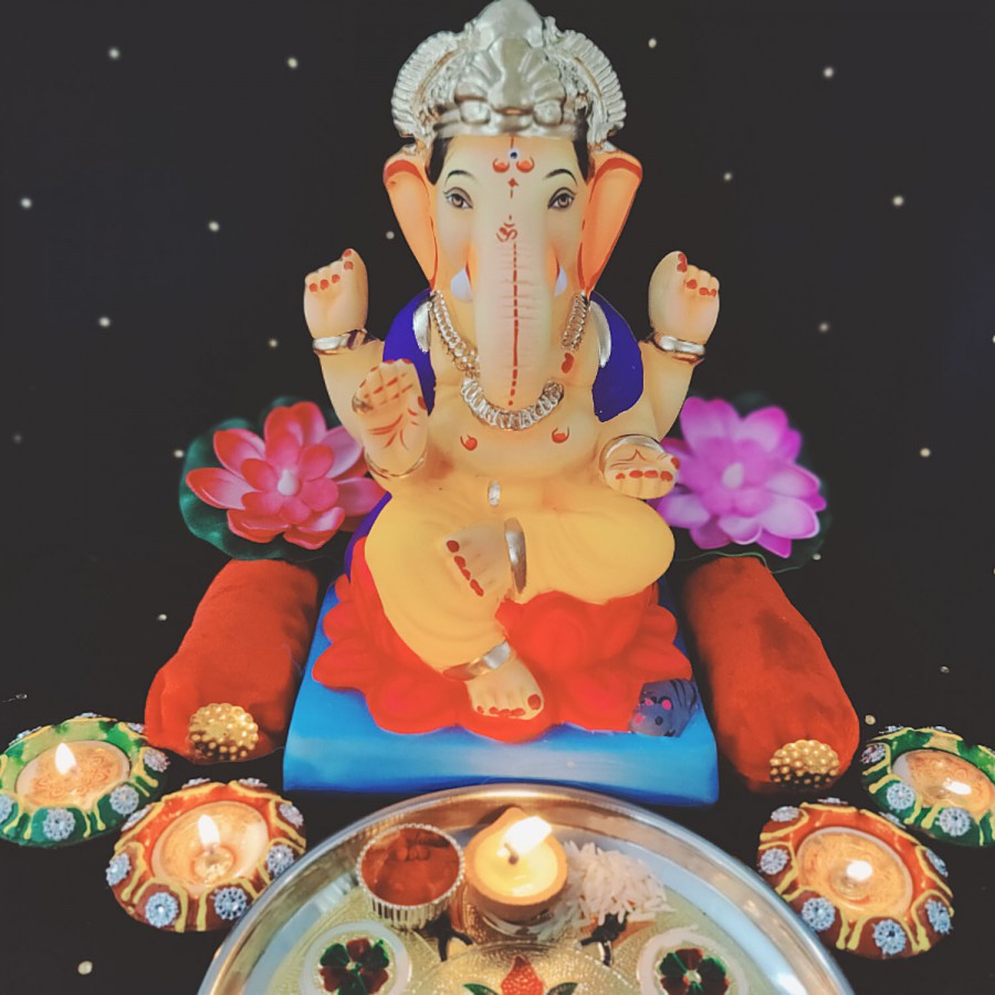 House of Festivals Ganpati Clay Murti/Ganesha Idol - Eco-Friendly