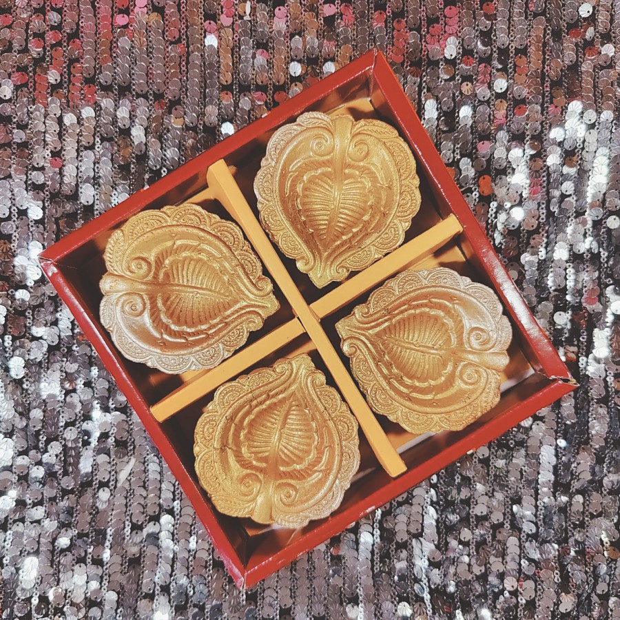 House of Festivals Leaf Shaped Clay /Miiti /Terracotta Diya - Gold