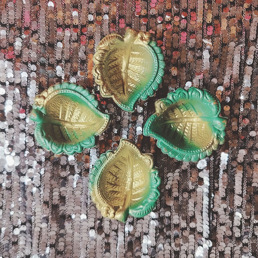 House of Festivals Leaf Shaped Double Shade Diya - Clay/Terracotta