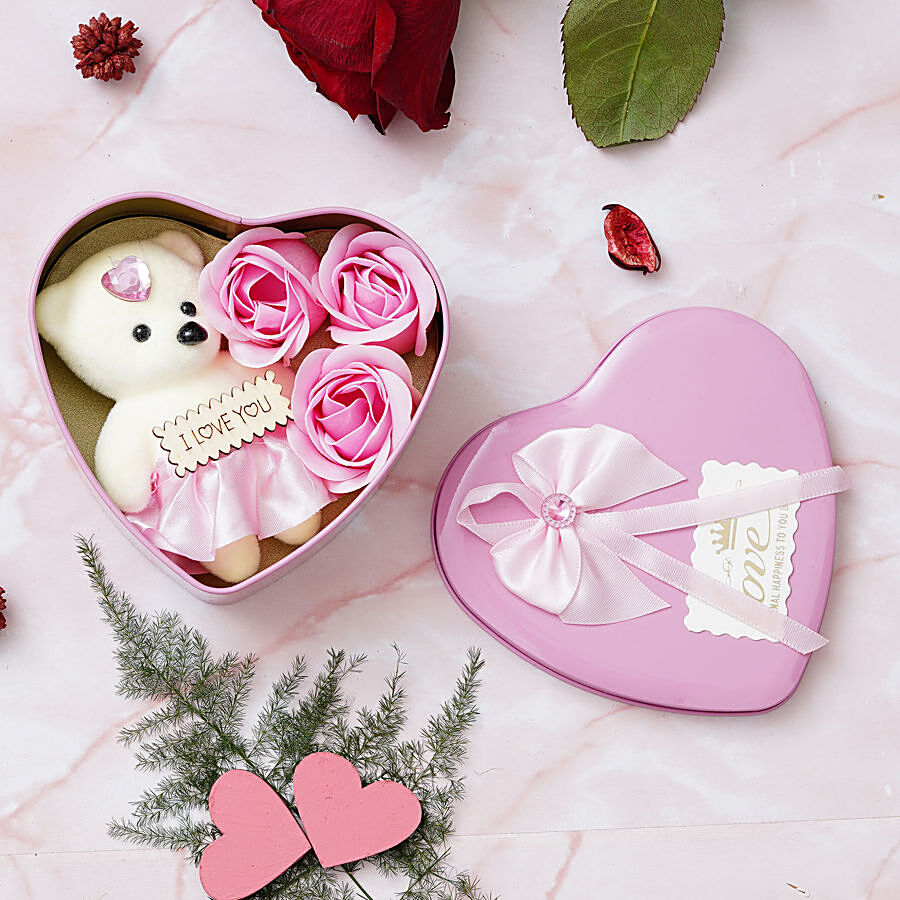 eCraftIndia Valentines Day Pink Heart Shaped Gift Box - With 3 Pink Roses