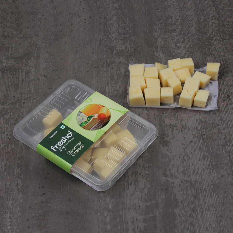 Fresho Signature White Cheddar Cheese Block - Diced