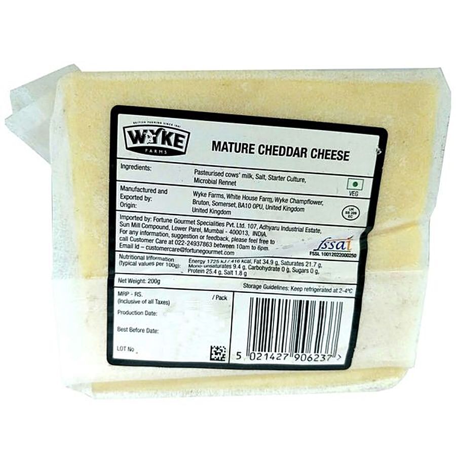 Wyke Farms Mature Cheddar Cheese - Rich & Creamy