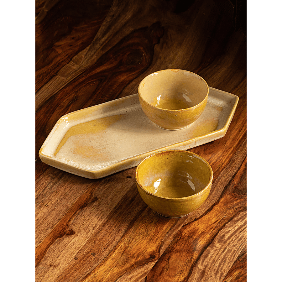 ExclusiveLane Ceramic Serving Bowls - With Tray