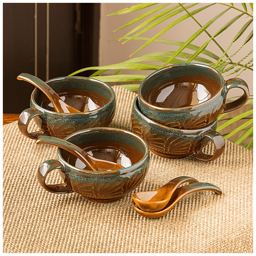 ExclusiveLane Ceramic Soup Bowls - With Spoons