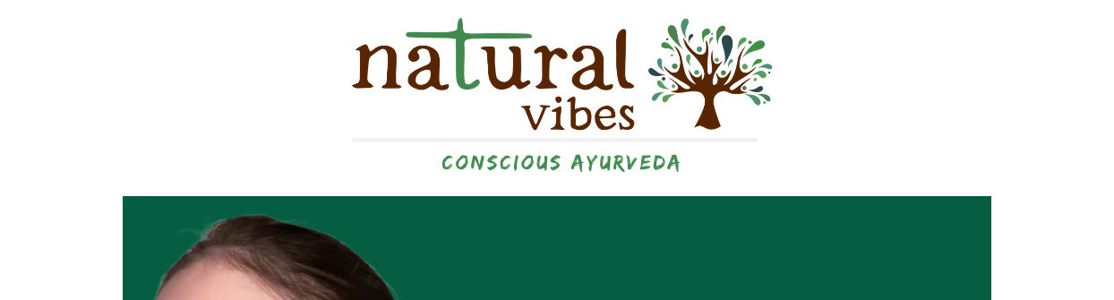 NaturalVibesJadeGuaSha-ForFace-40245109-1