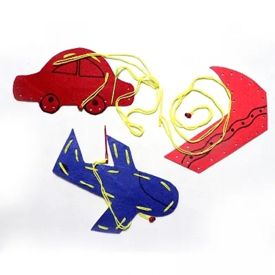 3 felt vehicles / 3 Plastic Needle with Thread For Kids