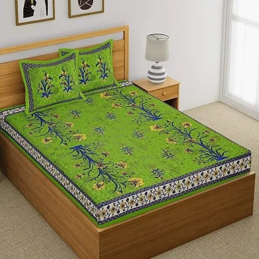 Comfortable Green Cotton Double 1 Bedsheet + 2 Pillowcovers