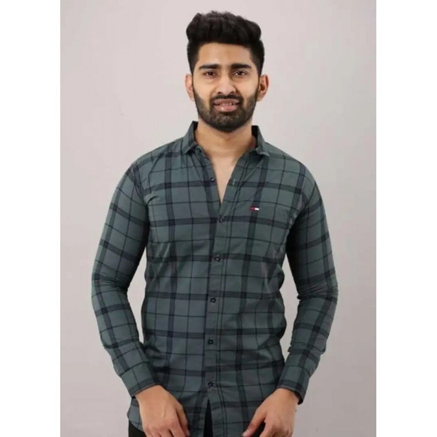 Classic Cotton Blend Checked Casual Shirts for Men