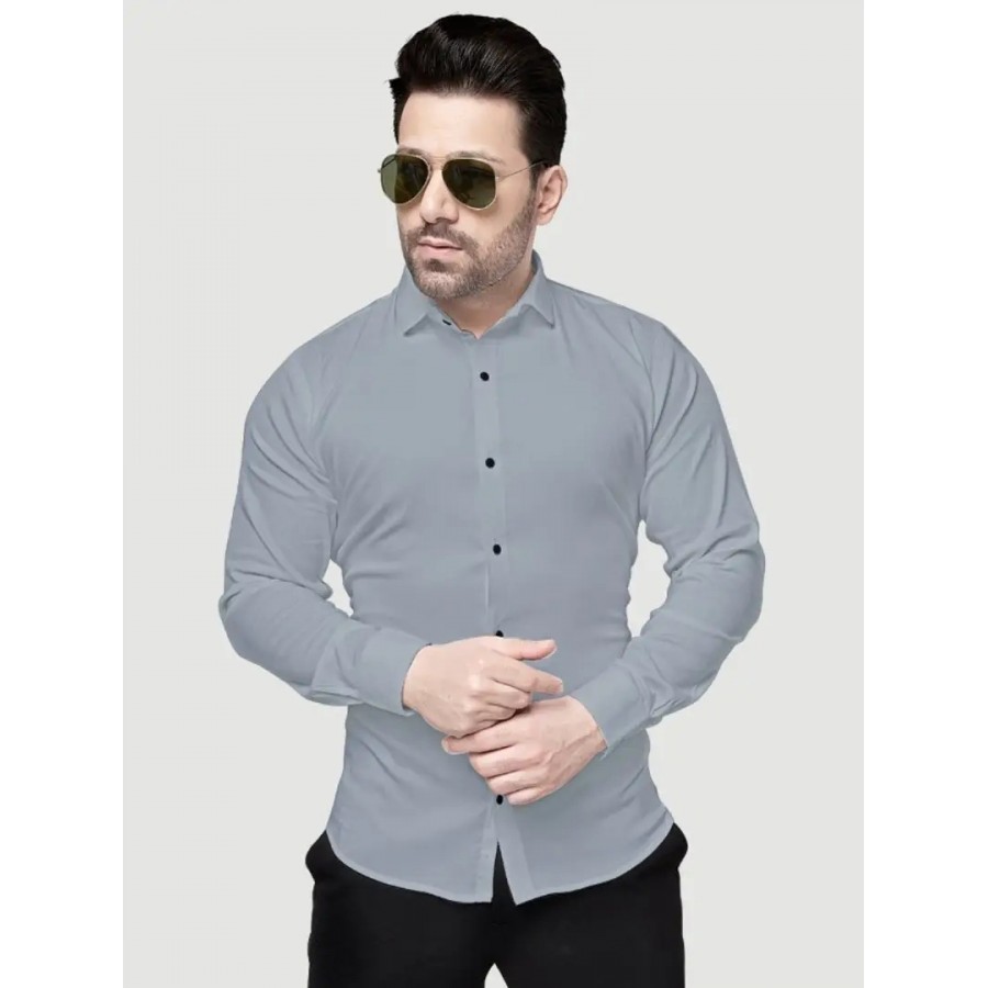 Men Regular Fit Solid Spread Collar Casual Shirt