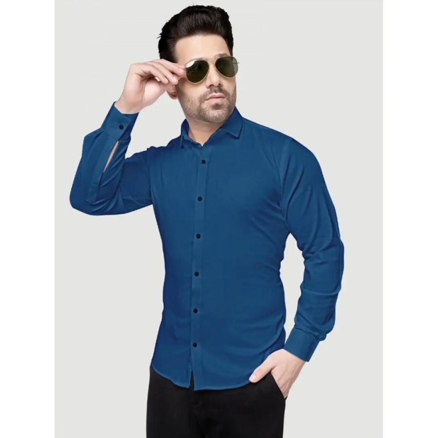 Men Regular Fit Solid Spread Collar Casual Shirt