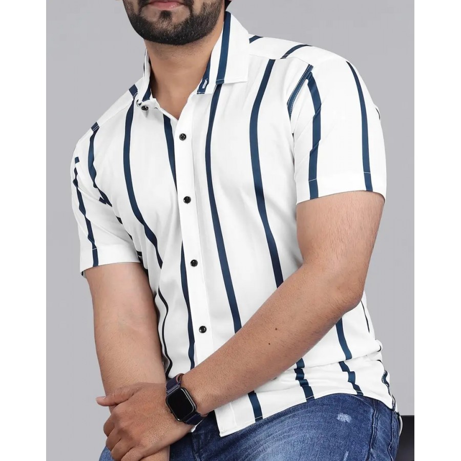 Men Regular Fit Striped Spread Collar Casual Shirt