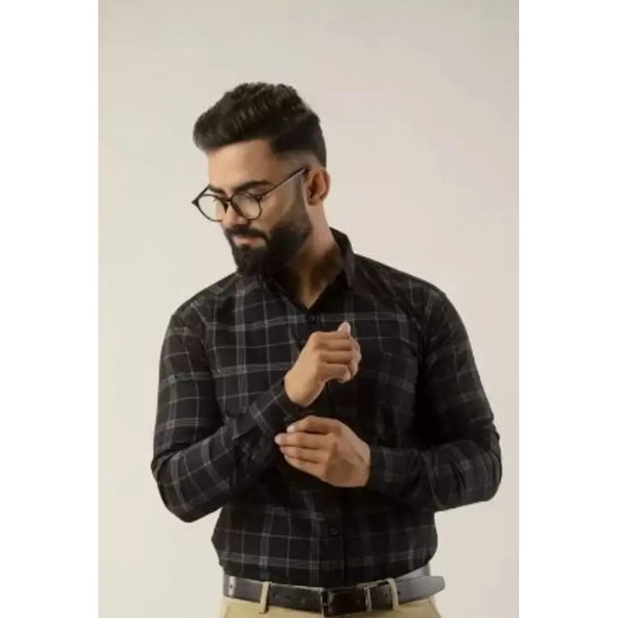 Reliable Black Cotton Checked Long Sleeves Casual Shirts For Men