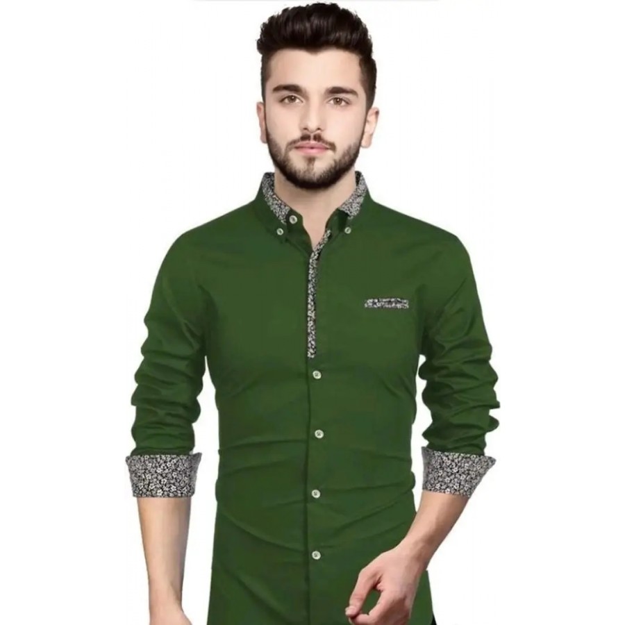 Stylish Green Cotton Solid Casual Shirts For Men