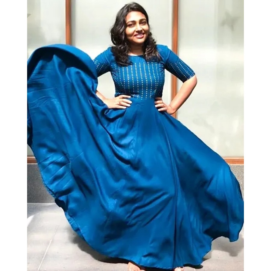 Women Stylish Taffeta Silk Solid Gown