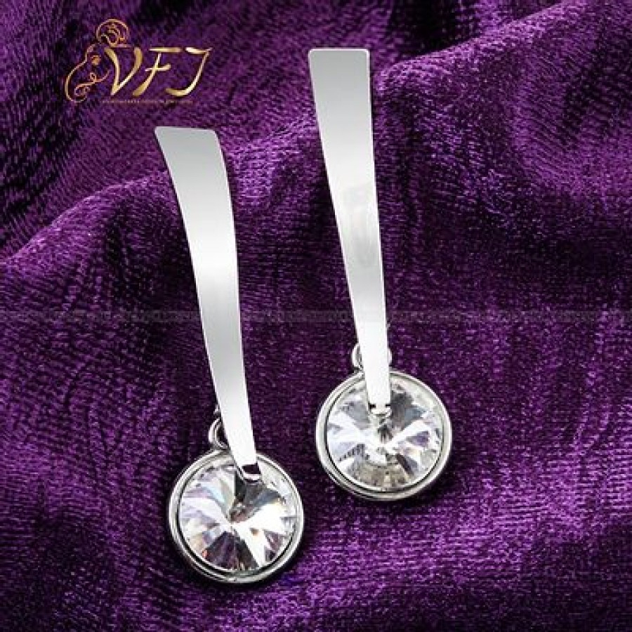 Trendy Rhodium Plated Alloy Drop Earring for Women ( Pack of 1 pair Earring)