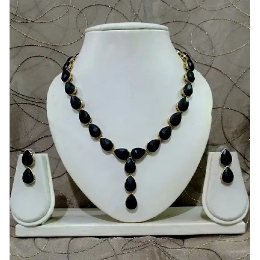 Alloy Kundan Necklace set with Earring Black